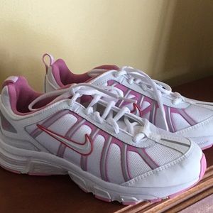 New Nike Walking shoe